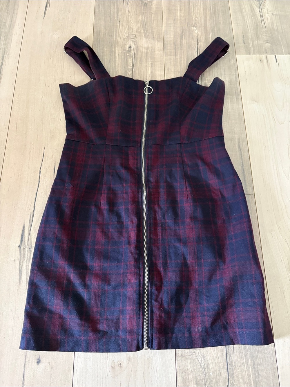 FOREVER 21 Plaid Zip-Front Strappy Mini Dress in Burgundy/Black